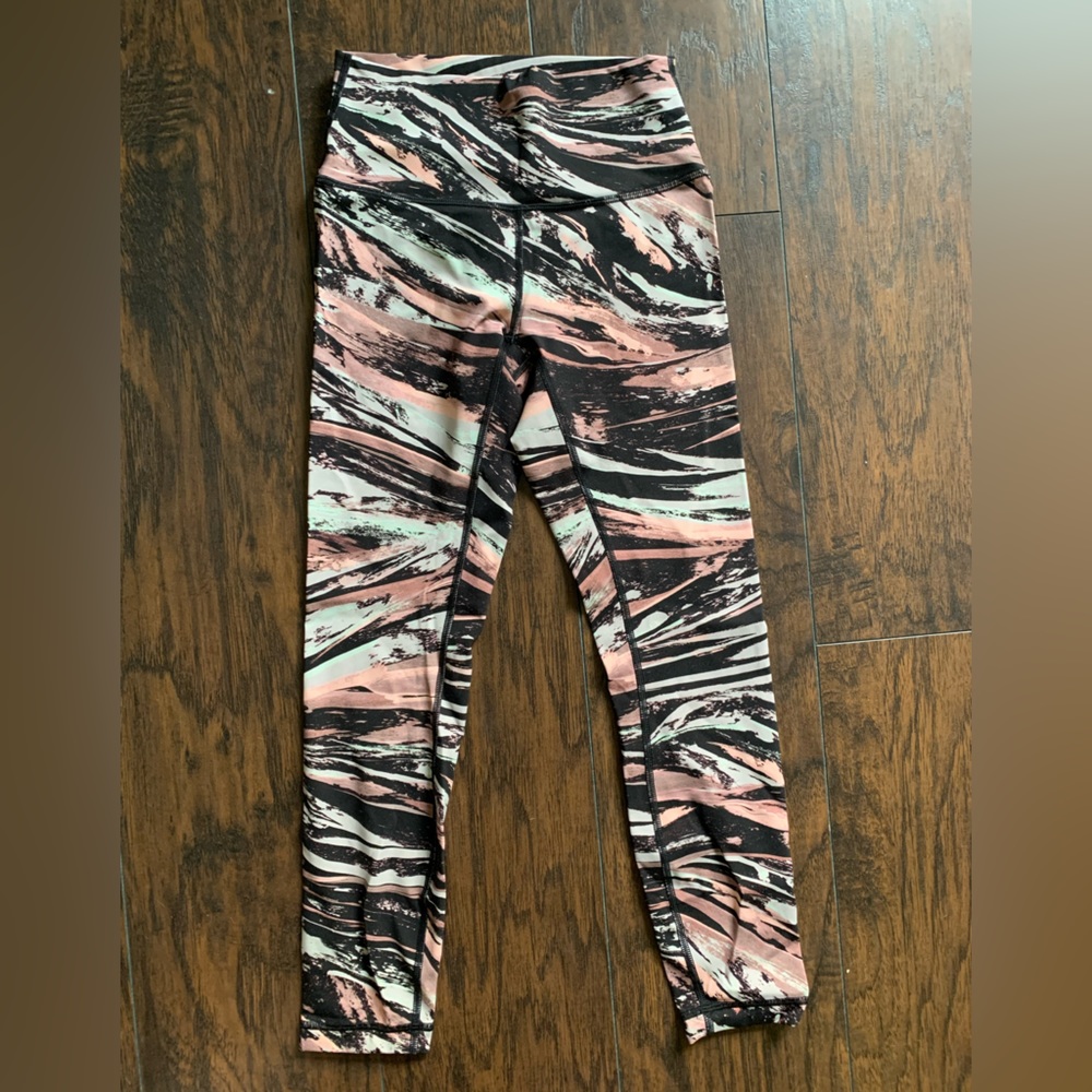 Lululemon leggings 25” size 4